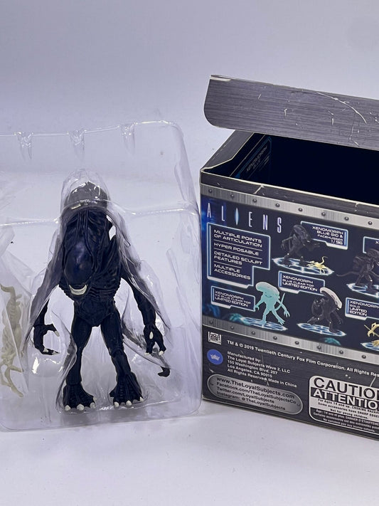CHASE The loyal subjects Aliens Xenomorph Blue & face hugger 1/96 chase figure