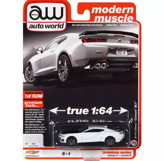 Auto World 1:64 2019 Chevy Camaro ZL1 White Diecast Model Car AWSP080 A 64332